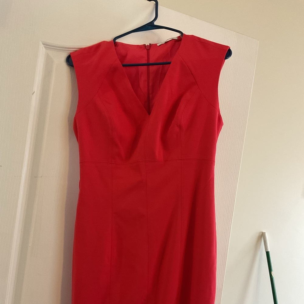 T Tahari Elegant Red Sleeveless Dress